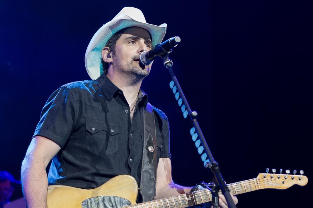 Country Star Brad Paisley Stages Humorous “Bribe” Skit with Police on Connecticut Tour Stop