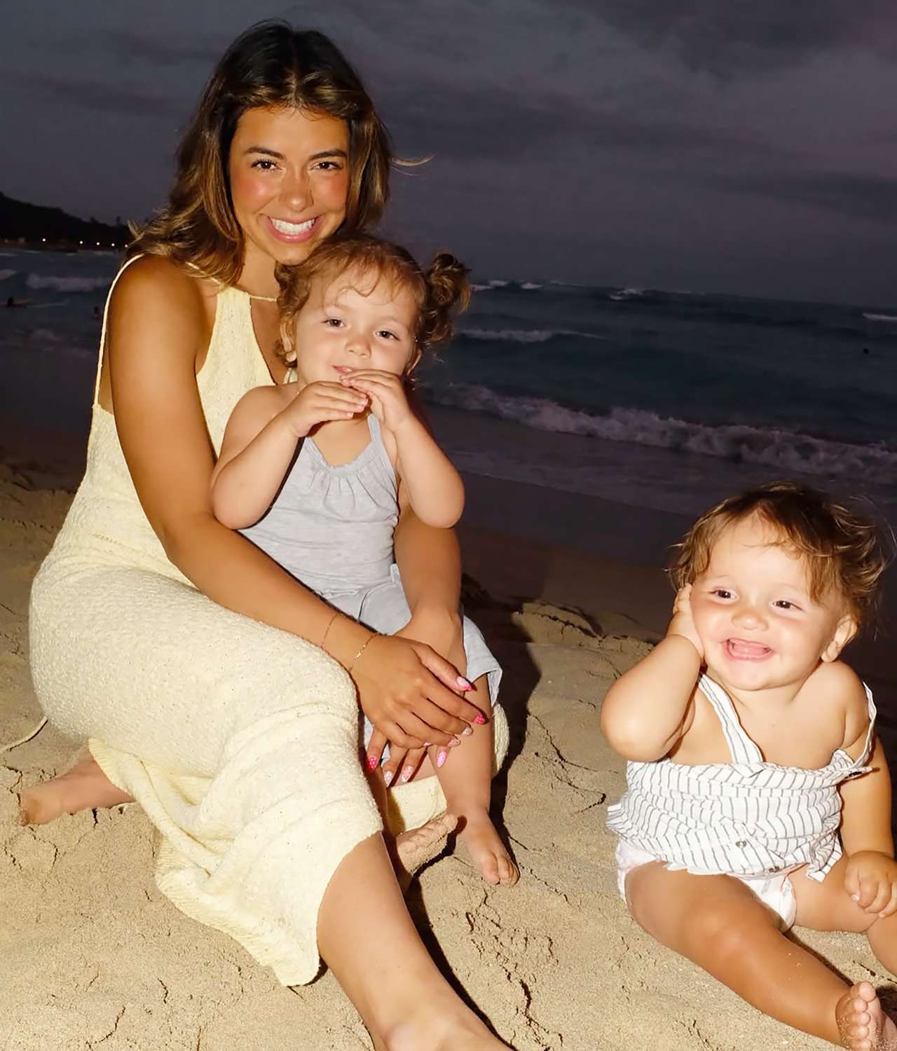 Jen Affleck with children Nora and Lucas