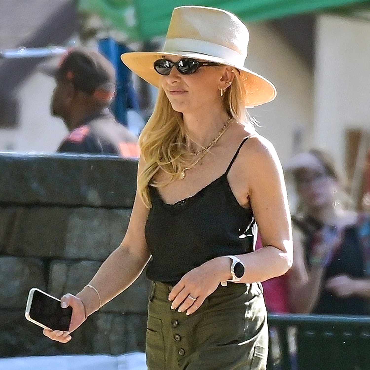 Sarah Michelle Gellar on set for Buffy The Vampire Slayer remake