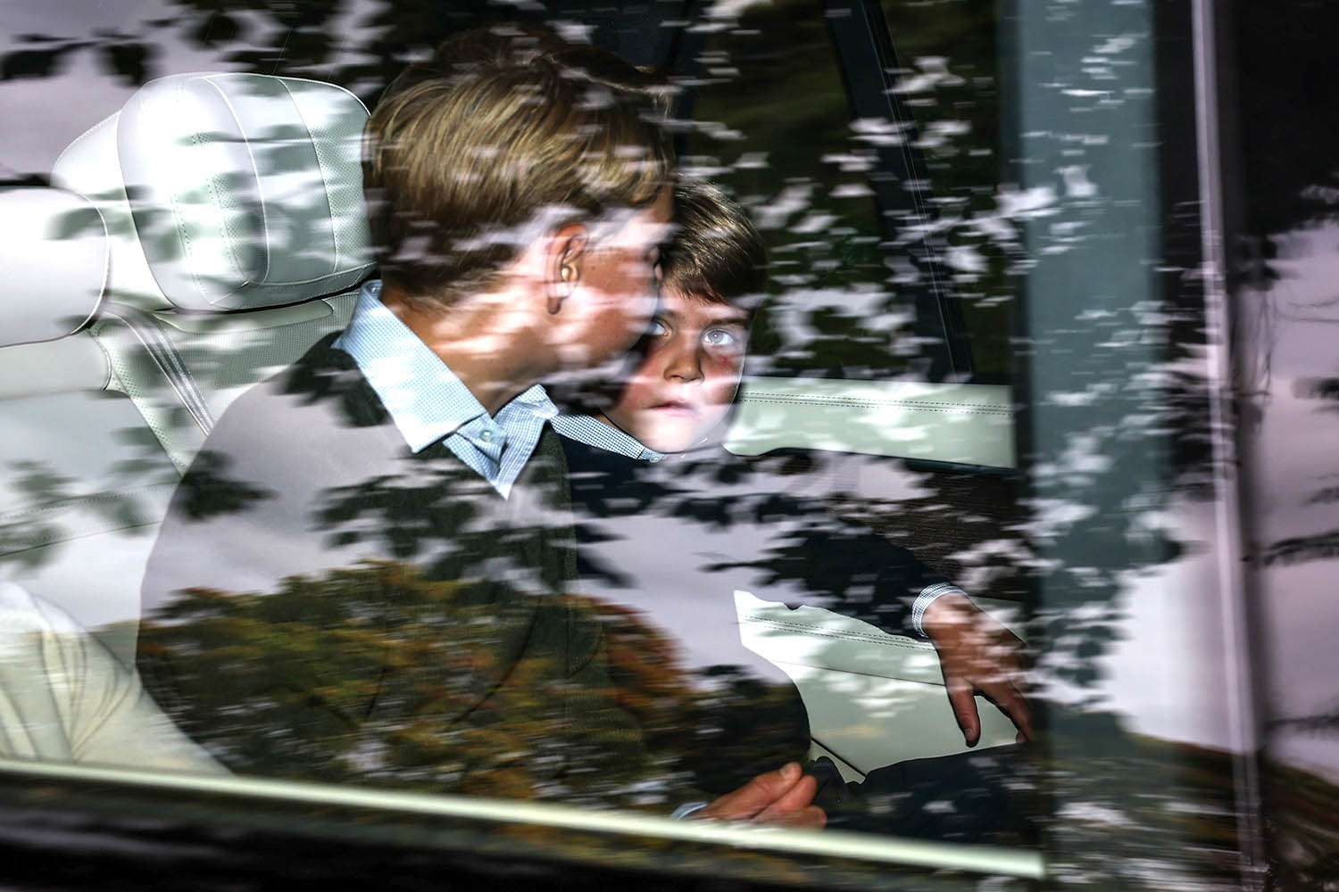 Prince Louis and Prince George arrive at Crathie Kirk