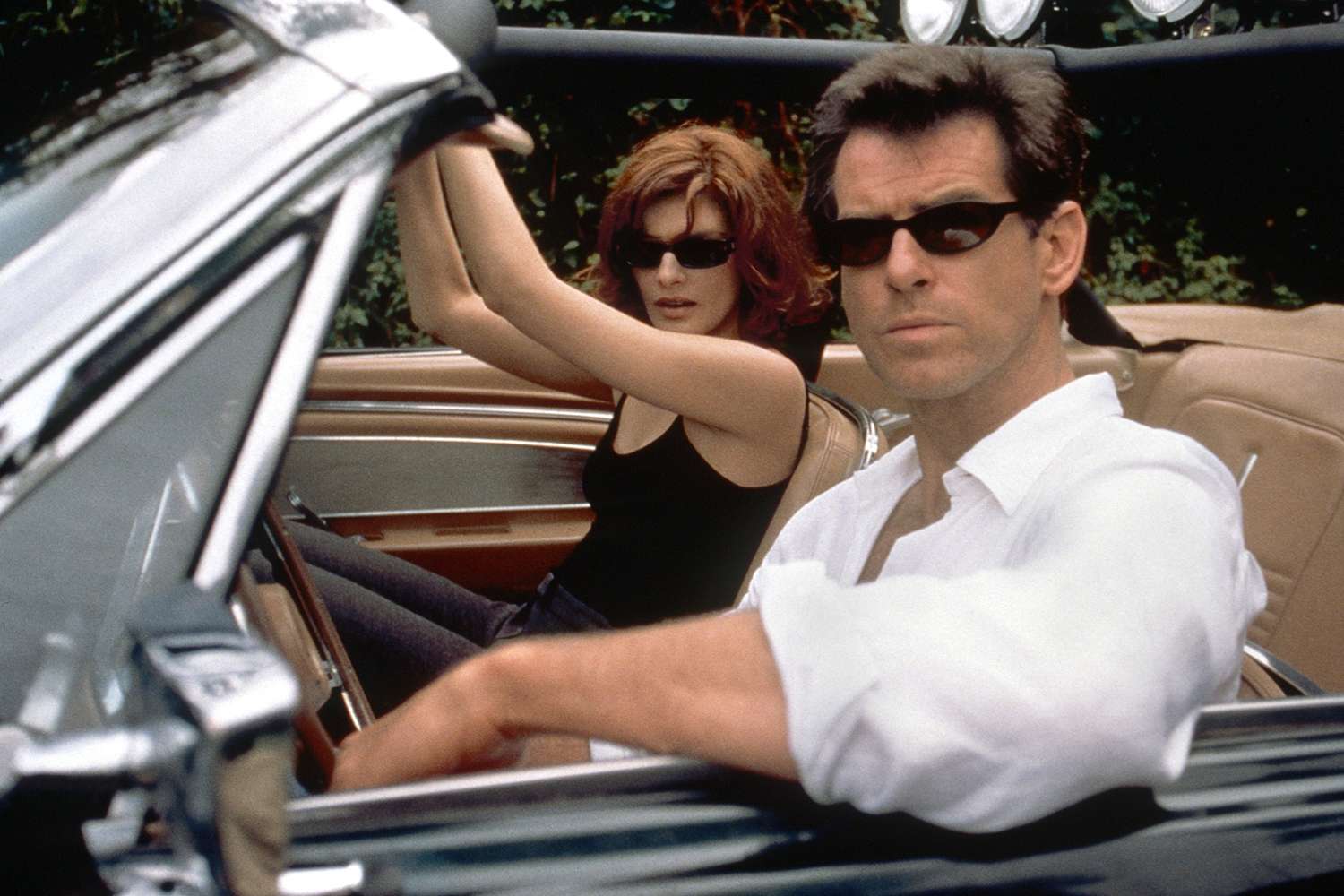 Rene Russo and Pierce Brosnan in "The Thomas Crown Affair" (1999).