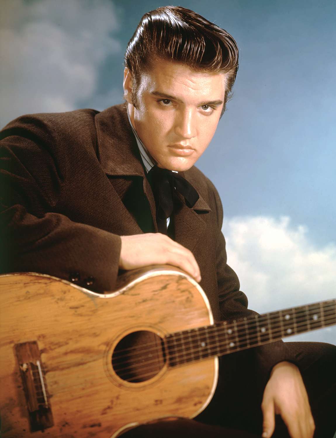 American singer, actor and icon Elvis Presley promoting the movie Love me tender directed by Robert D. Webb.