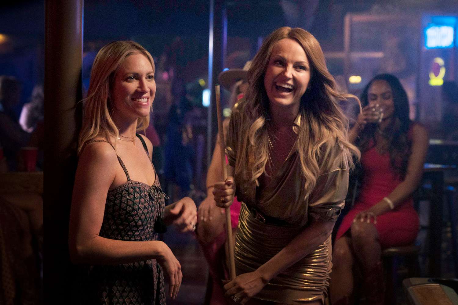 The Hunting Wives, Brittany Snow, Malin Akerman