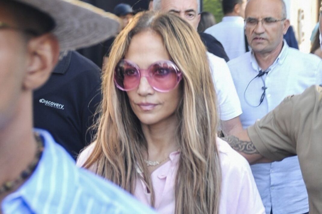 Pop Icon Jennifer Lopez Experiences Unexpected Turnaway at Istanbul’s Chanel Boutique