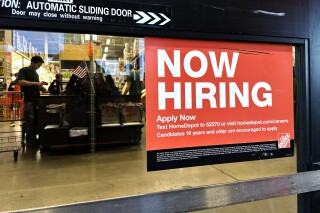 U.S. Jobless Claims Edge Up Amid Broader Labor Market Softening and Trade Uncertainty