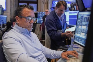 Wall Street Retreats Ahead of Critical Inflation Report, Stagflation Concerns Mount