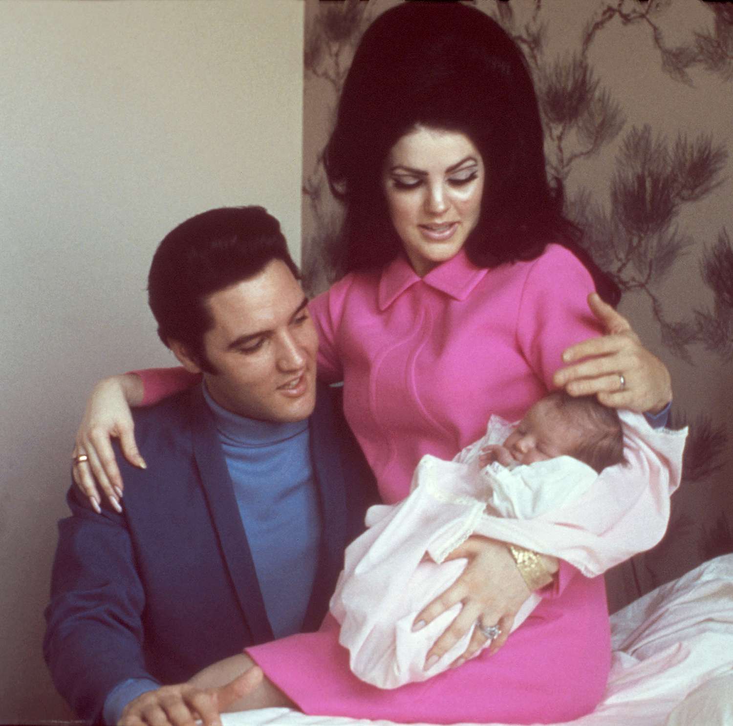 Elvis Presley with Priscilla Beaulieu Presley and their 4 day old daughter Lisa Marie Presley on February 5, 1968 in Memphis, Tennessee.
