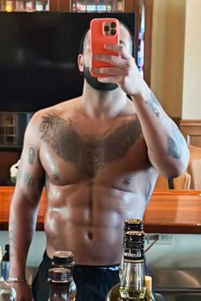 Drake six pack abs