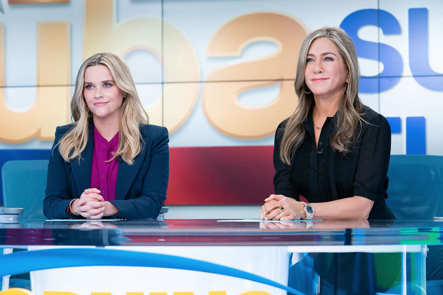 Reese Witherspoon and Jennifer Aniston in The Morning Show.