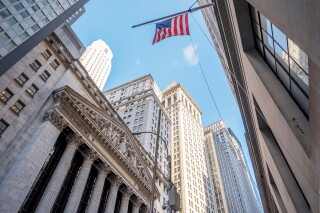Tech Titans Drive U.S. Stocks to New Peaks as Wall Street Overlooks Government Shutdown
