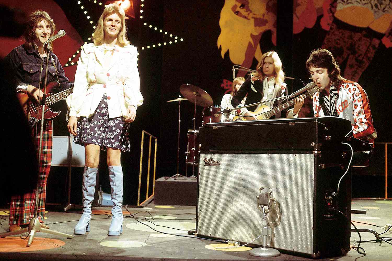 Wings performing