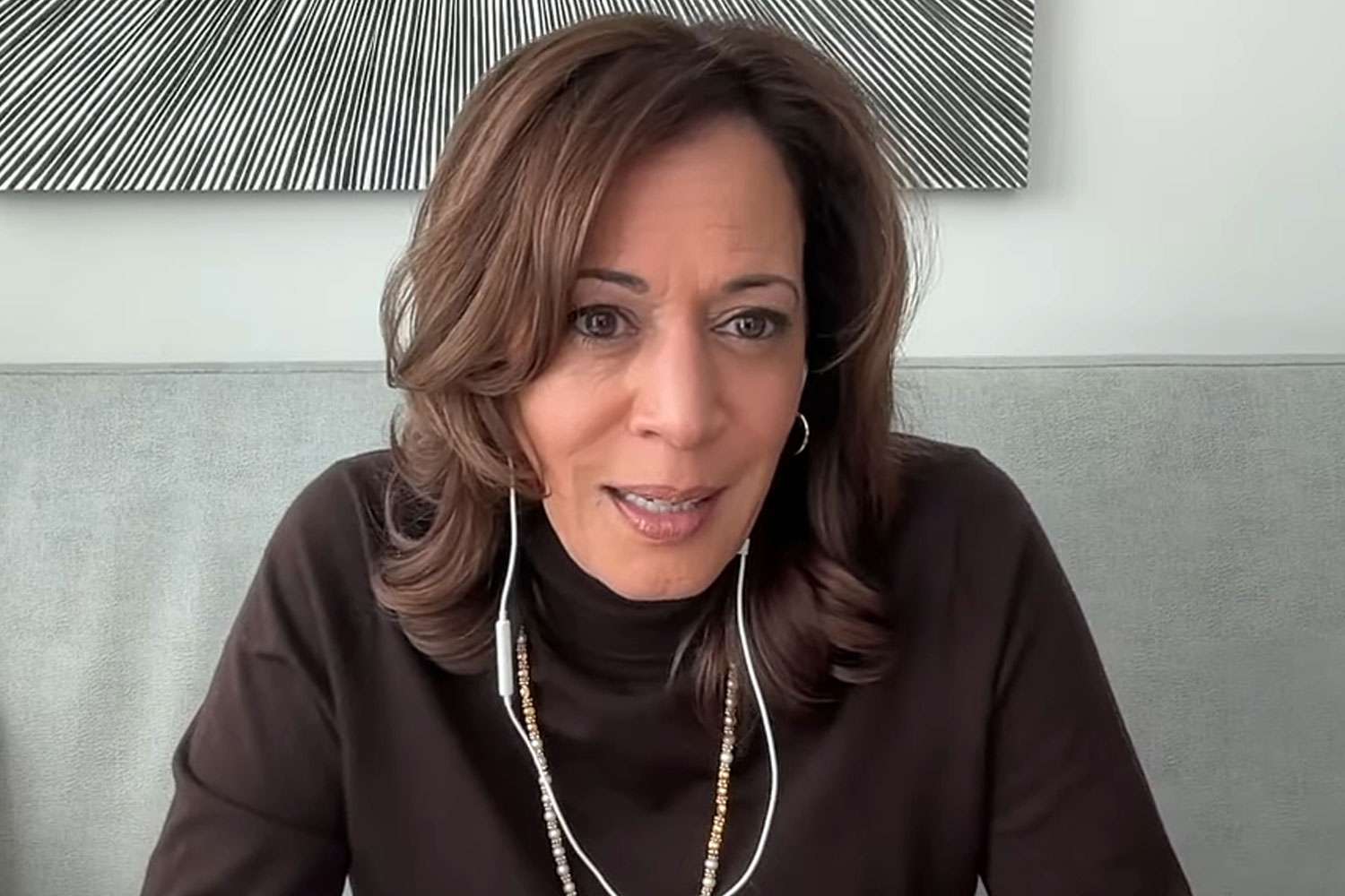Kamala Harris Gives Saucy Dating Advice, And It Might Make You Blush