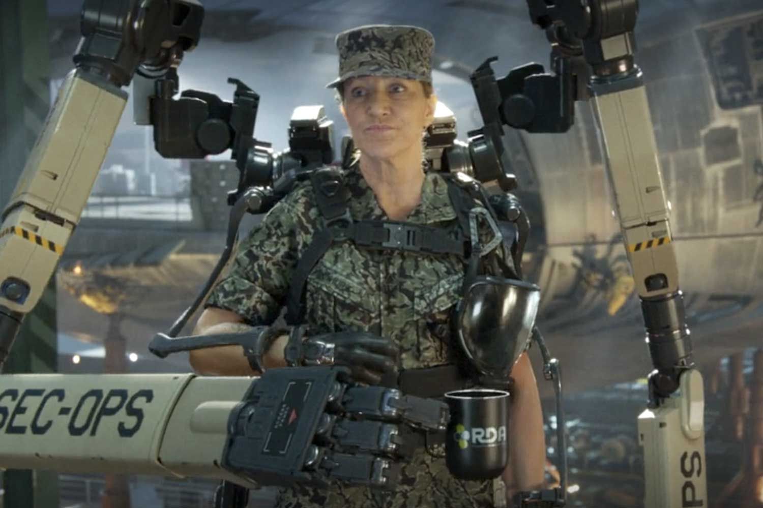 Edie Falco as General Ardmore in Avatar The Way of Water