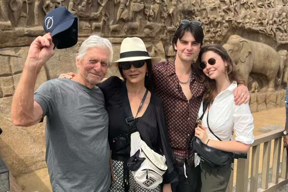Michael Douglas Catherine Zeta Jones Family Photos