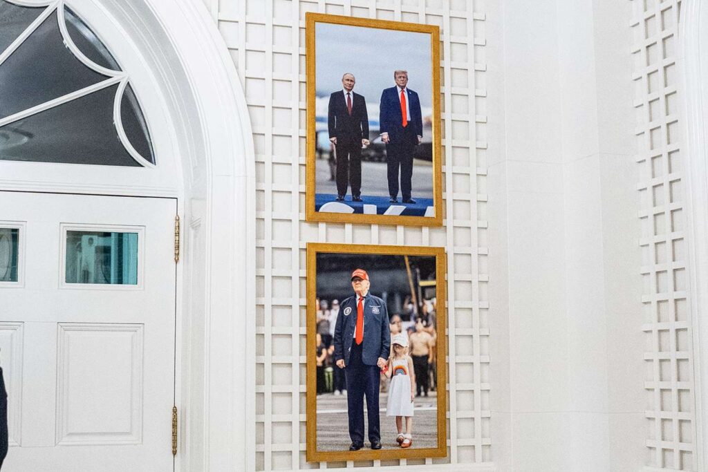 Controversial Putin Photo Hung in White House Palm Room, Igniting European Criticism