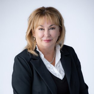 Susan D Lynch