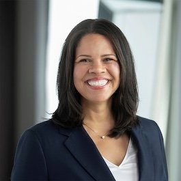 Alicia R Knapp